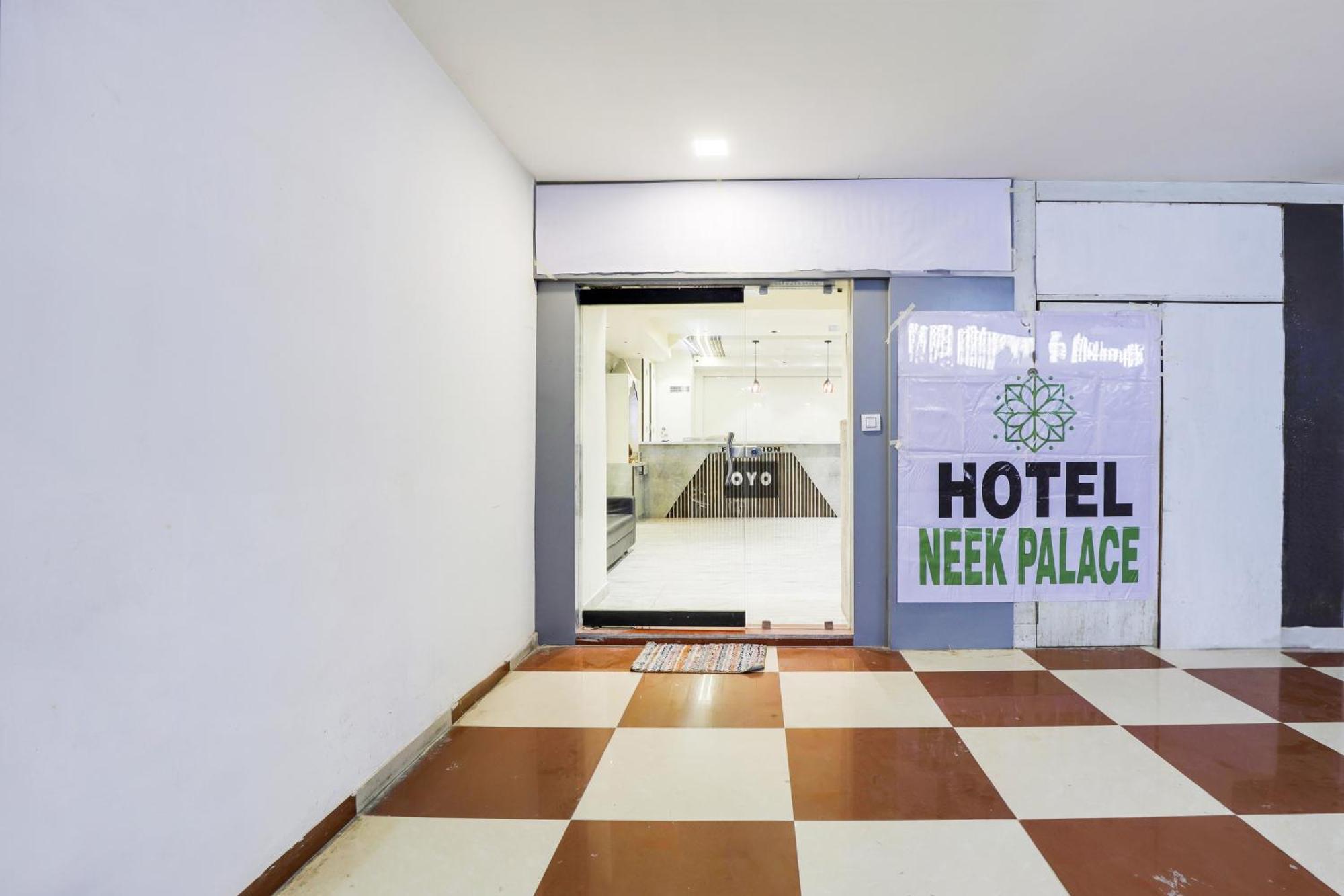 Hotel O Neek Palace Ahmedabad Exterior photo