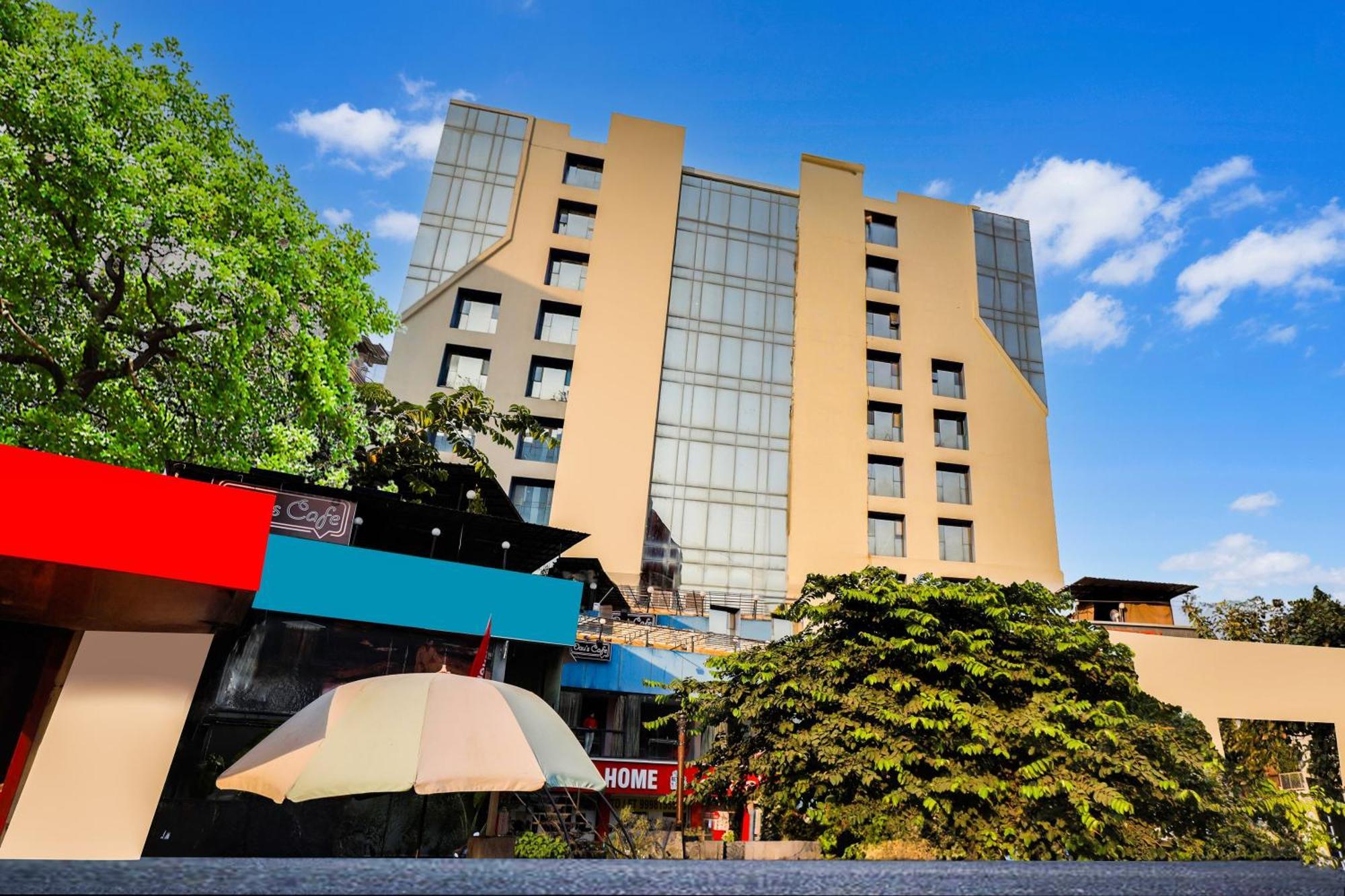 Hotel O Neek Palace Ahmedabad Exterior photo